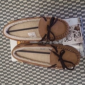 Snowy Creek  Fuzzy Slippery